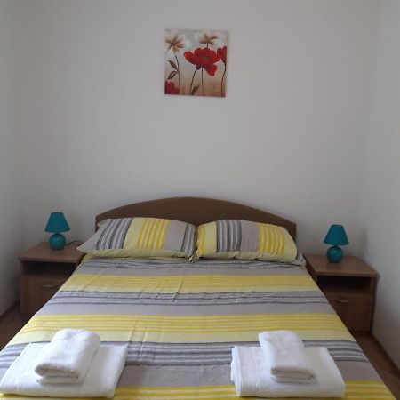 Apartment Sanja สโมลยานัซ ภายนอก รูปภาพ